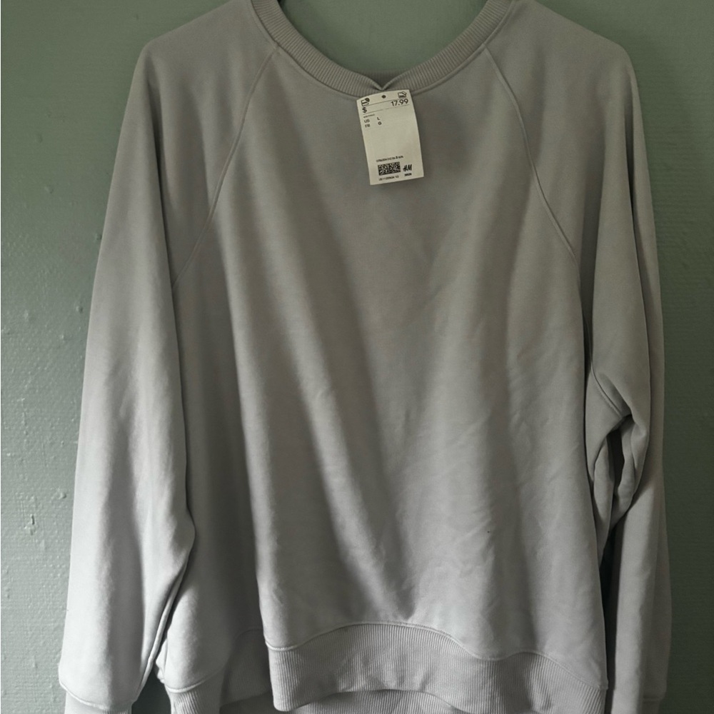 H&M gray sweater